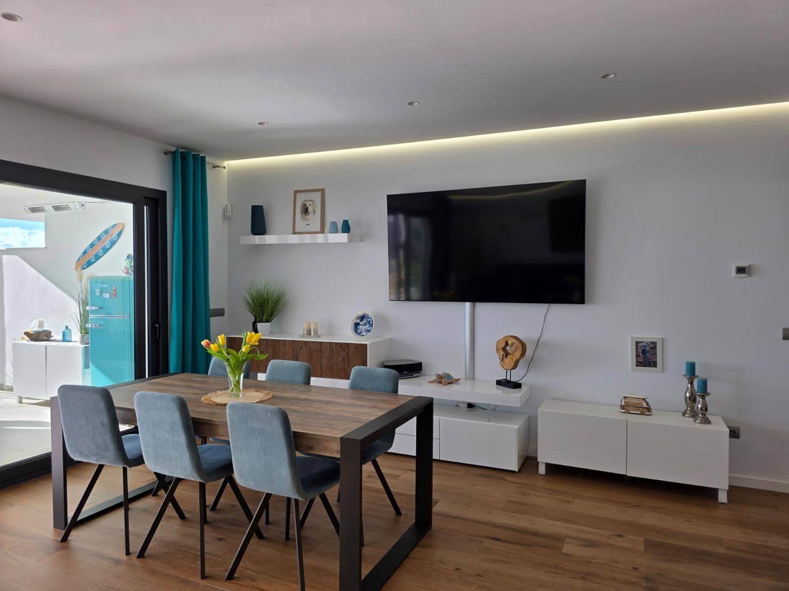 2 slaapkamer Strandappartement te koop in La Alcaidesa met zwembad garage - € 725.000 (Ref: 10094959)