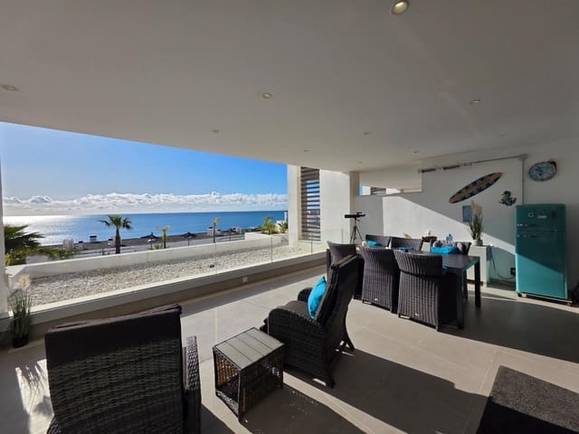 2 quarto Apartamento de Praia para venda em La Alcaidesa com piscina garagem - 725 000 € (Ref: 10094959)