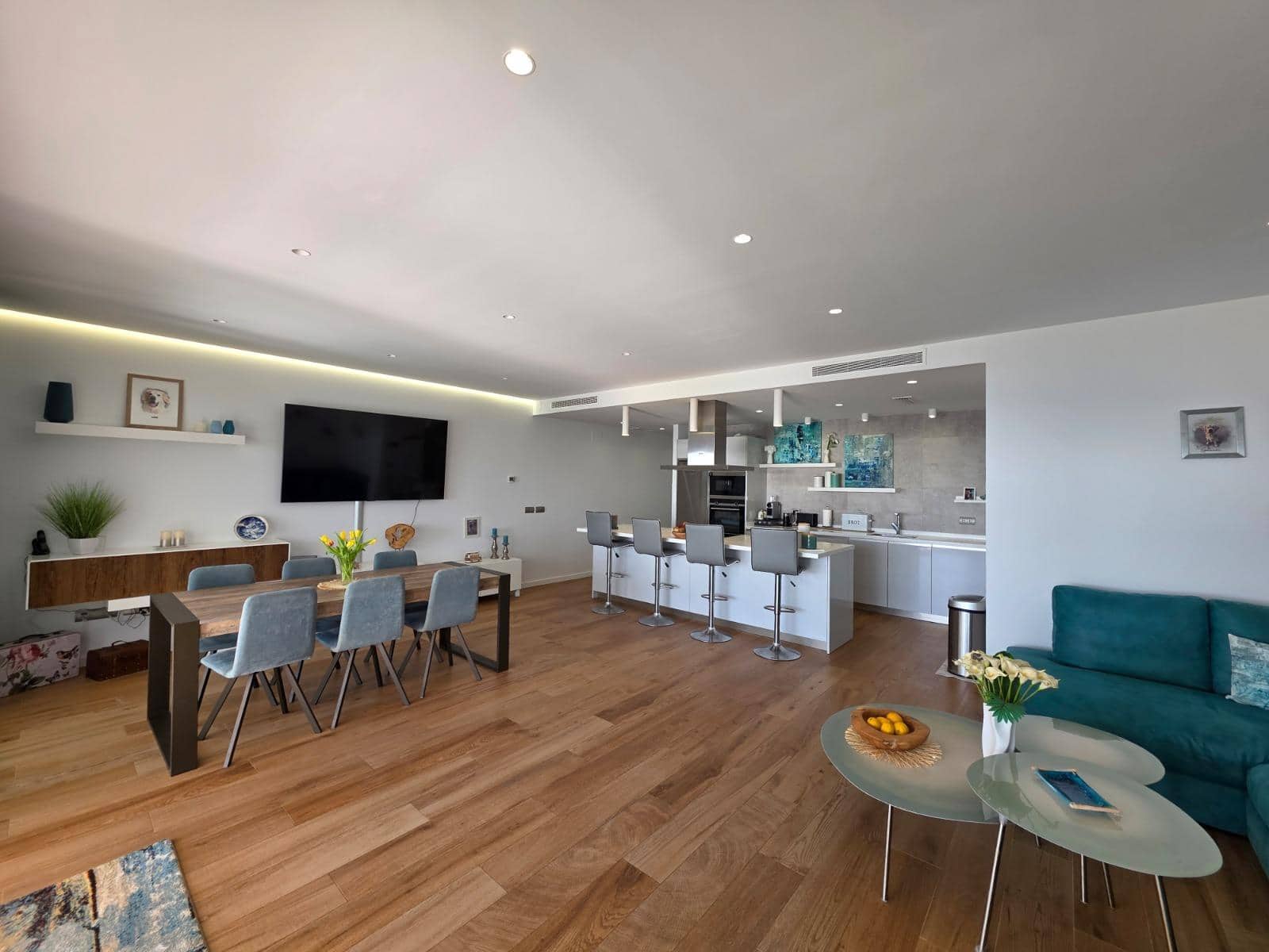 2 slaapkamer Strandappartement te koop in La Alcaidesa met zwembad garage - € 725.000 (Ref: 10094959)