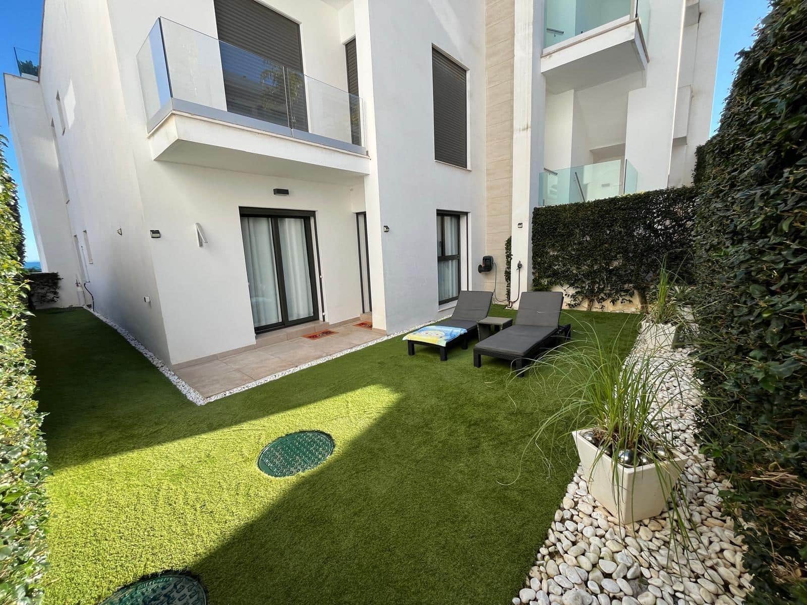 2 slaapkamer Strandappartement te koop in La Alcaidesa met zwembad garage - € 725.000 (Ref: 10094959)