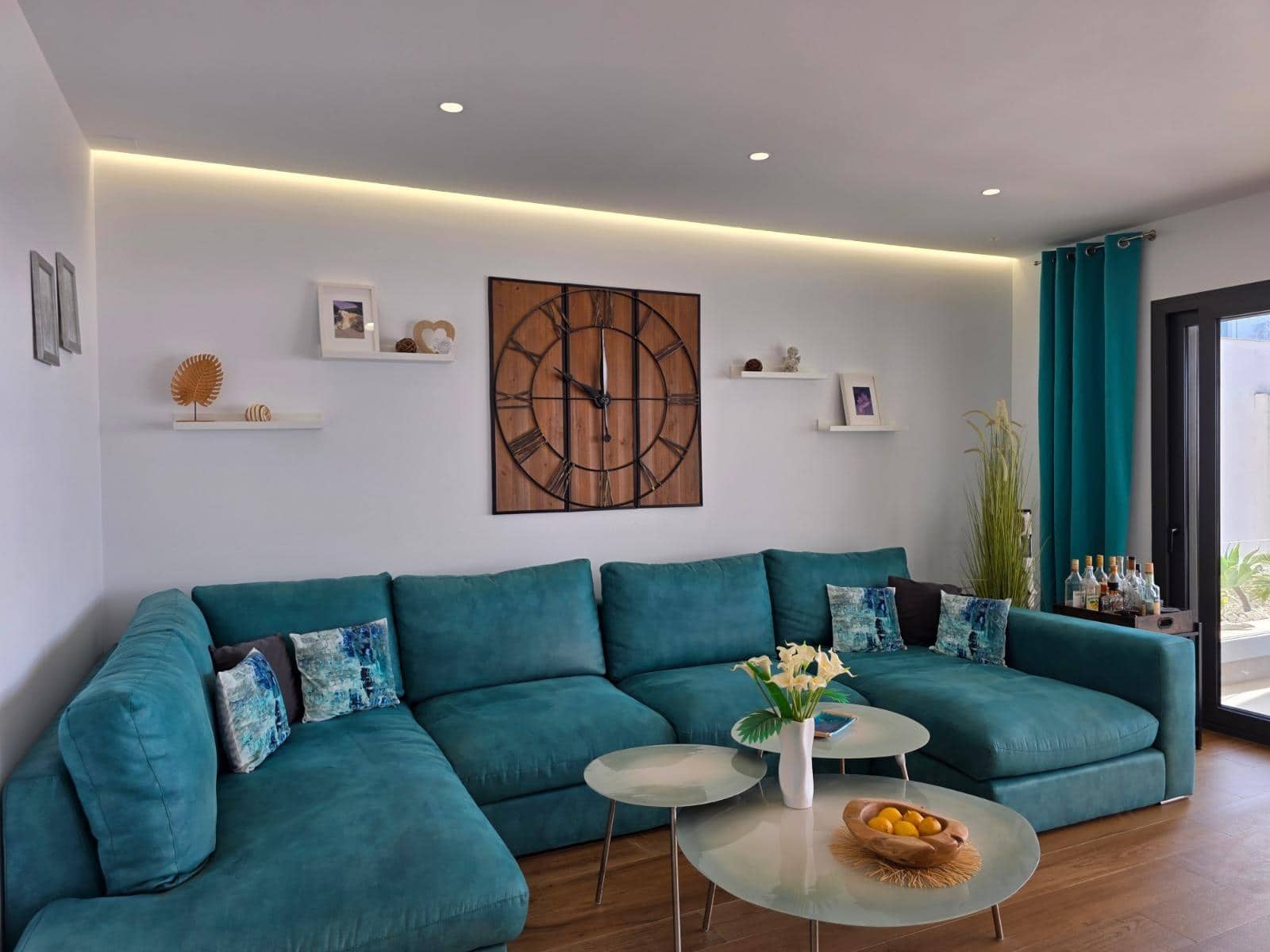 2 slaapkamer Strandappartement te koop in La Alcaidesa met zwembad garage - € 725.000 (Ref: 10094959)