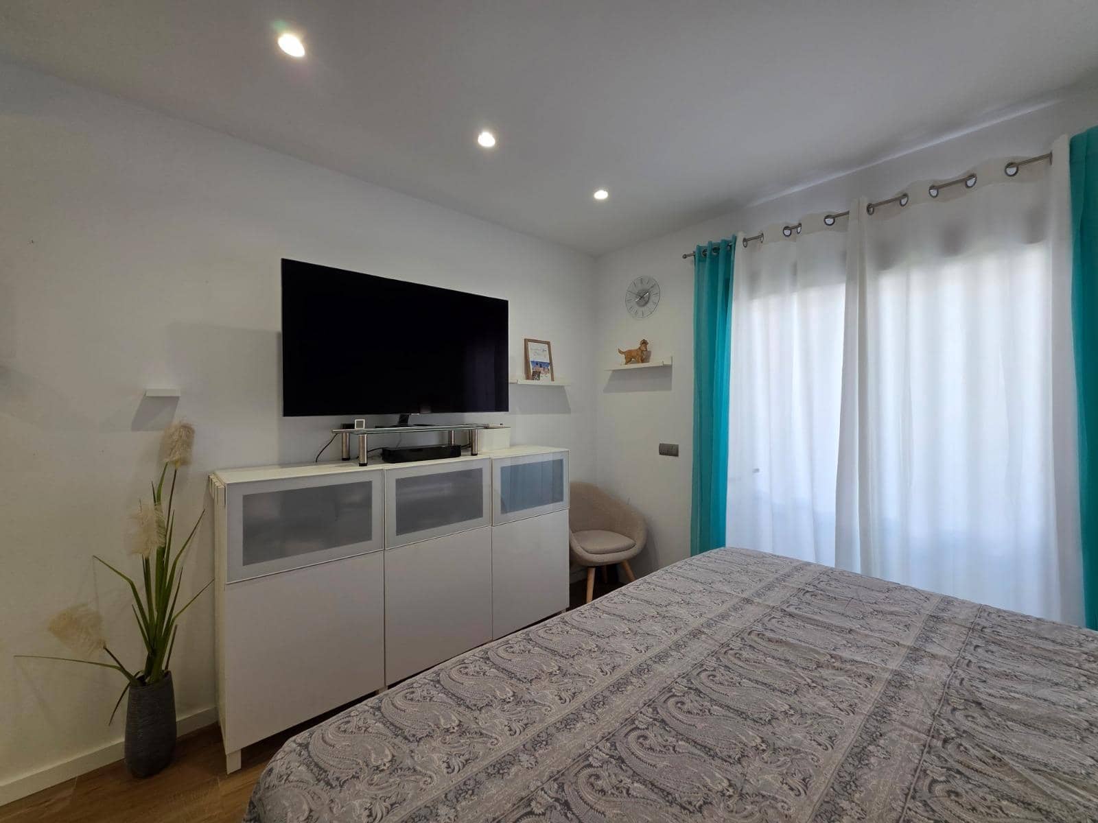 2 slaapkamer Strandappartement te koop in La Alcaidesa met zwembad garage - € 725.000 (Ref: 10094959)
