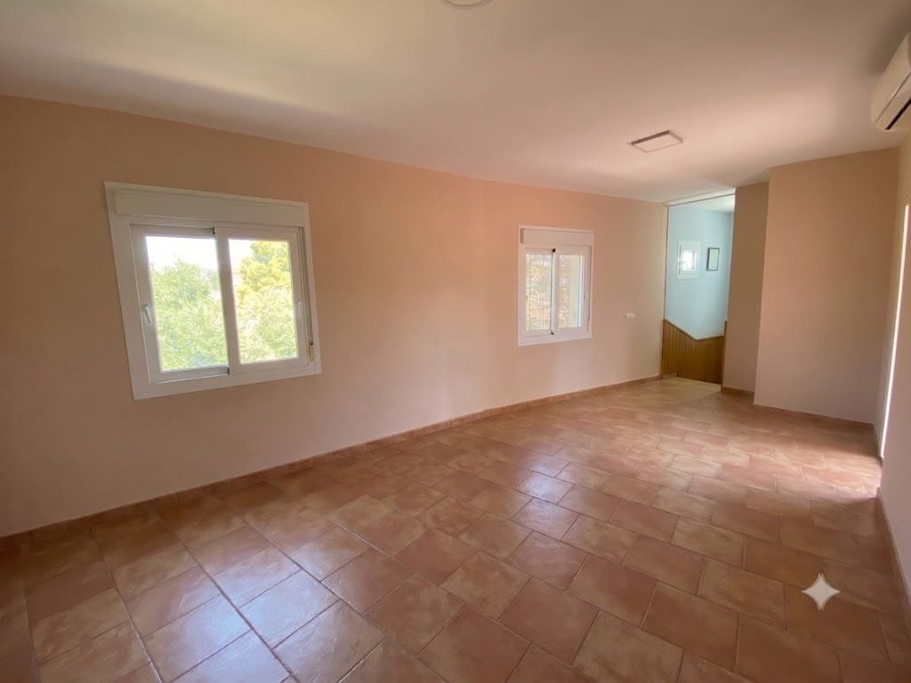 4 sypialnia Dom na sprzedaż w Los Barrios - 460 000 € (Ref: 10095376)