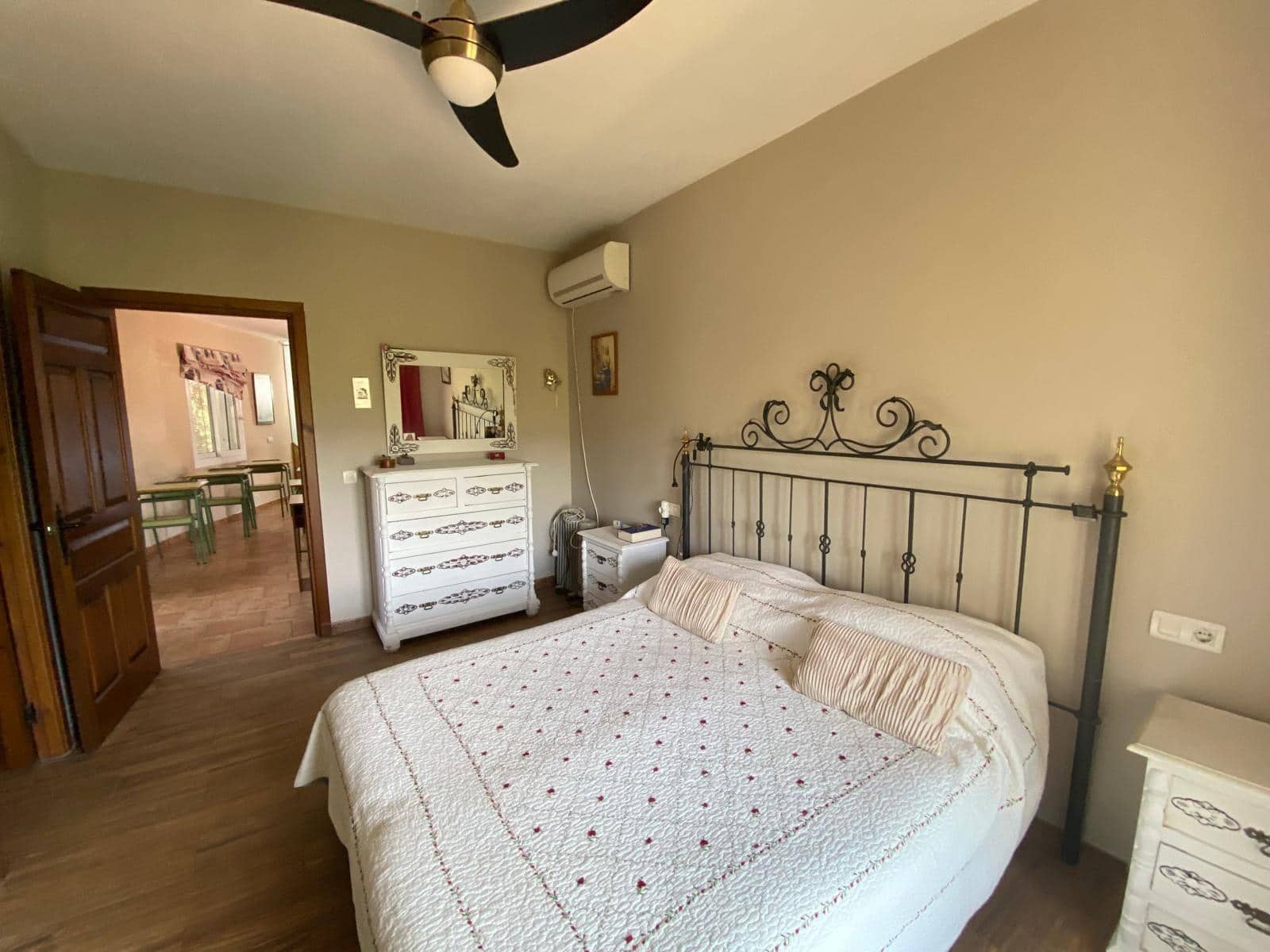 4 sypialnia Dom na sprzedaż w Los Barrios - 460 000 € (Ref: 10095376)