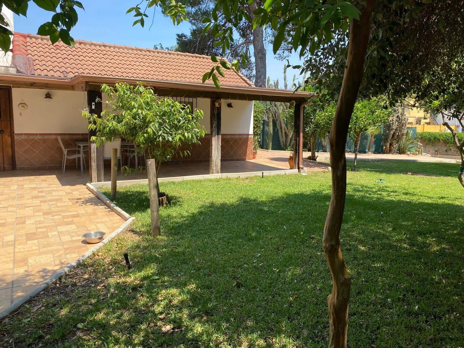 4 sypialnia Dom na sprzedaż w Los Barrios - 460 000 € (Ref: 10095376)