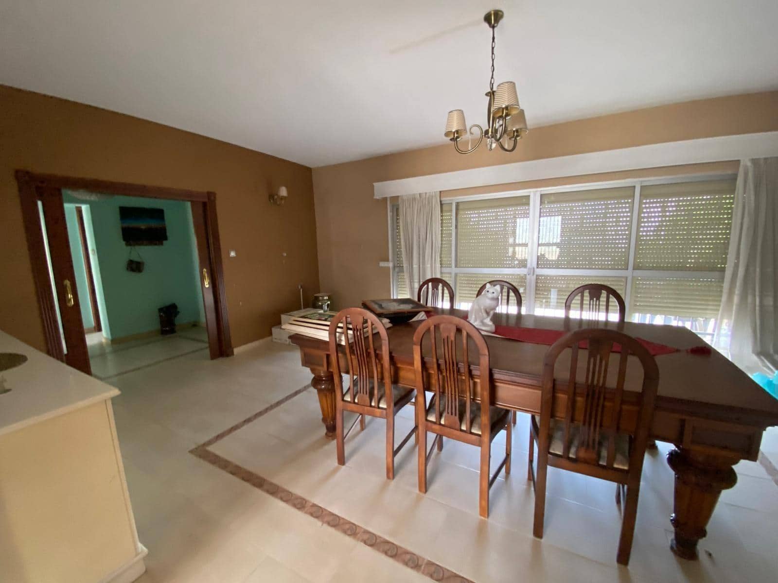 7 bedroom Villa for sale in Algeciras with pool garage - € 550,000 (Ref: 10120276)