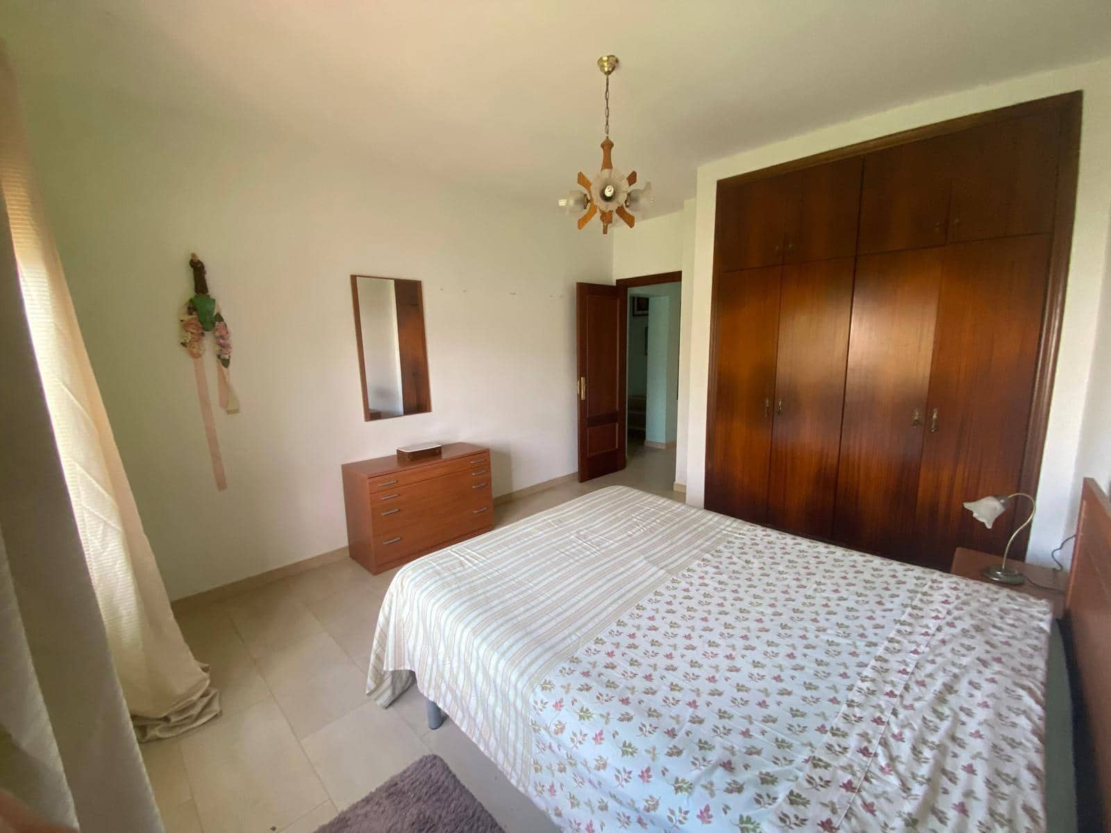 7 bedroom Villa for sale in Algeciras with pool garage - € 550,000 (Ref: 10120276)