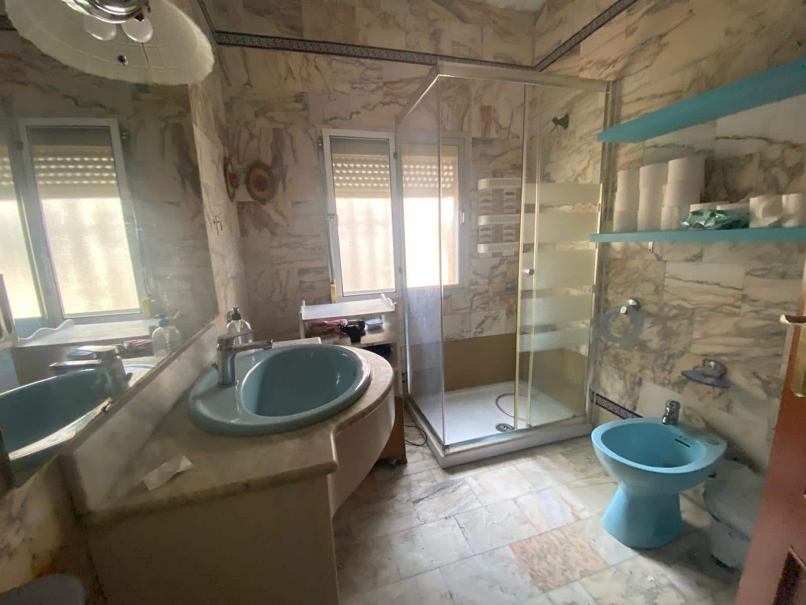 7 bedroom Villa for sale in Algeciras with pool garage - € 550,000 (Ref: 10120276)