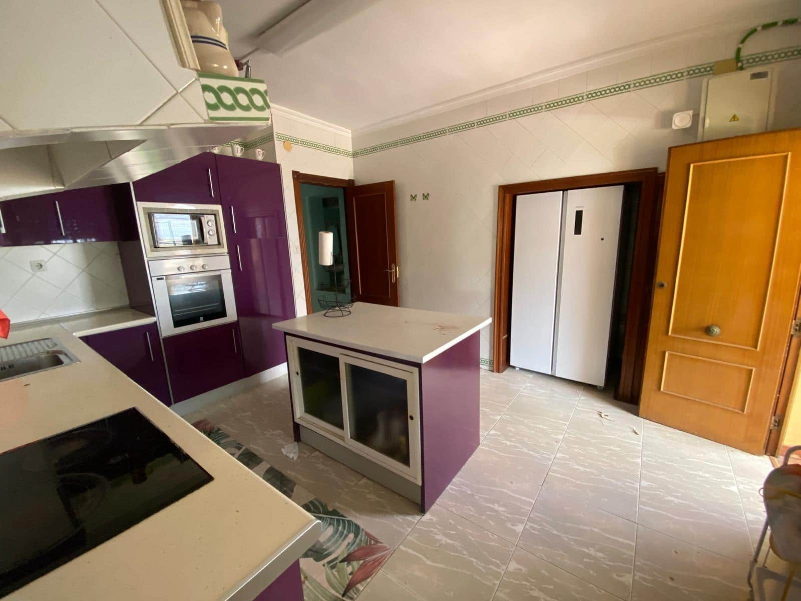 7 bedroom Villa for sale in Algeciras with pool garage - € 550,000 (Ref: 10120276)