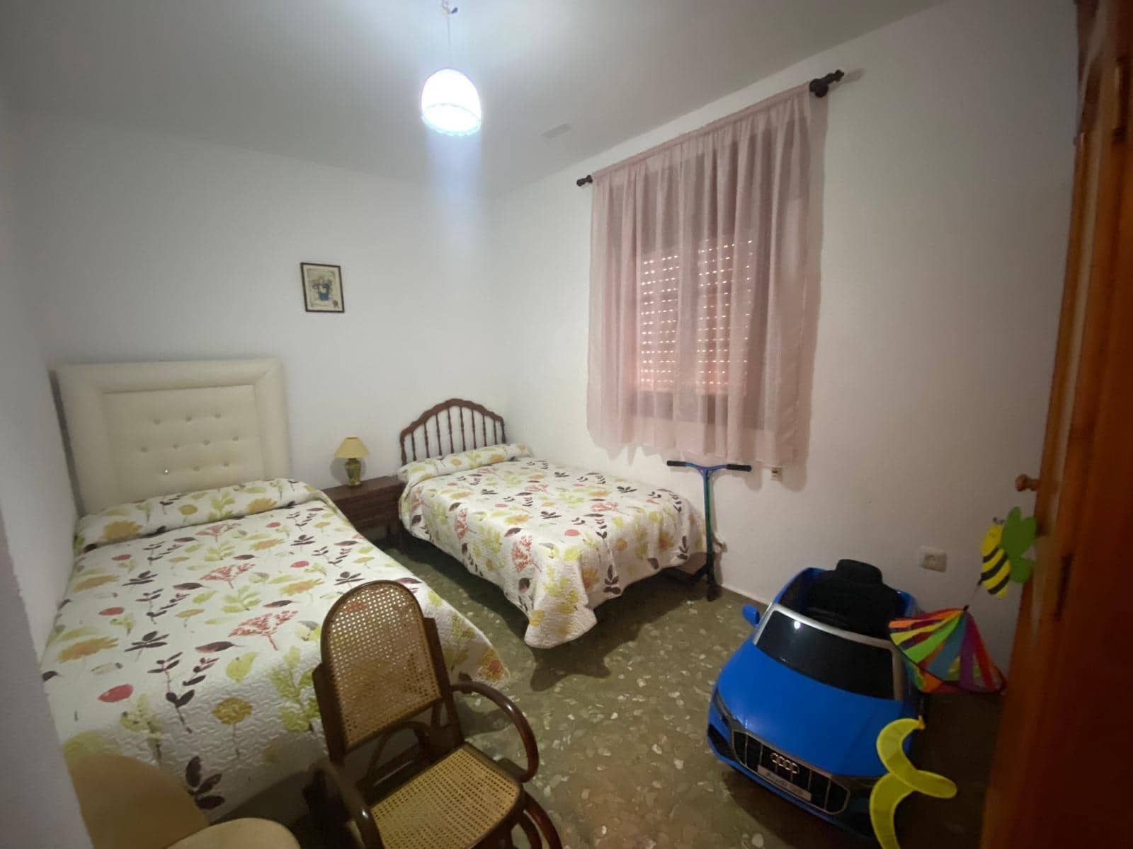 3 bedroom Villa for sale in La Linea de la Concepcion with pool garage - € 390,000 (Ref: 10120303)