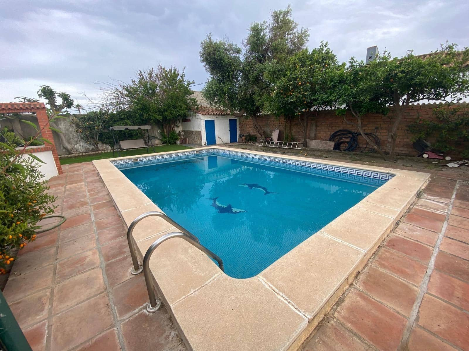3 bedroom Villa for sale in La Linea de la Concepcion with pool garage - € 390,000 (Ref: 10120303)