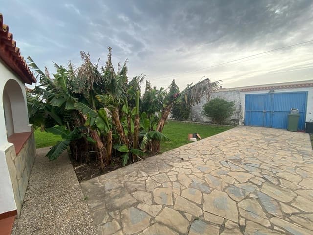 3 bedroom Villa for sale in El Zabal - Santa Margarita, La Línea de la Concepción with pool garage - € 390,000 (Ref: 10120303)