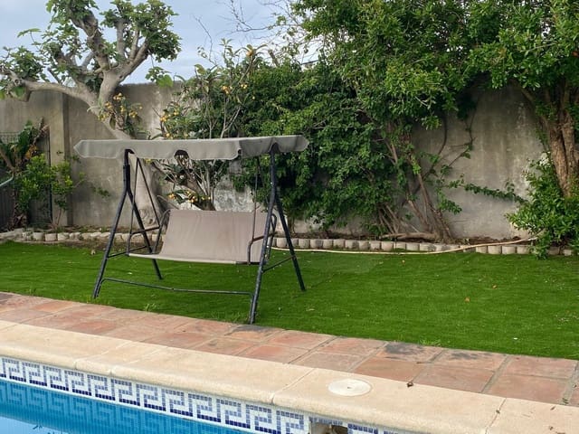3 bedroom Villa for sale in El Zabal - Santa Margarita, La Línea de la Concepción with pool garage - € 390,000 (Ref: 10120303)
