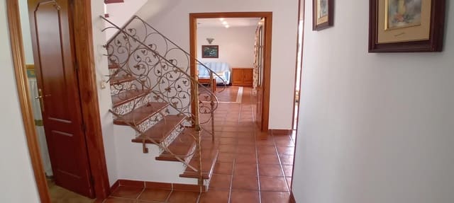 6 makuuhuone Huvila myytävänä paikassa Algeciras mukana 
autotalli - 465 000 € (Ref: 10120393)