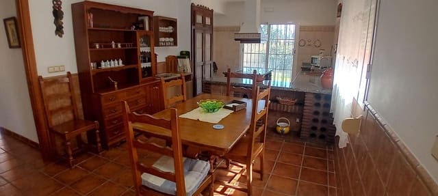 6 makuuhuone Huvila myytävänä paikassa Algeciras mukana 
autotalli - 465 000 € (Ref: 10120393)