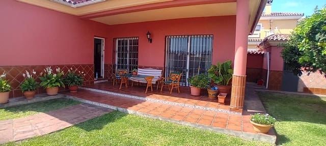 6 makuuhuone Huvila myytävänä paikassa Algeciras mukana 
autotalli - 465 000 € (Ref: 10120393)