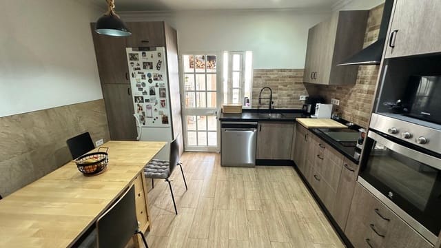 5 camera da letto Villetta a Schiera in vendita in San Pedro - Gabriel Miró - María Guerrero, La Línea de la Concepción con piscina - 434.900 € (Rif: 10120499)
