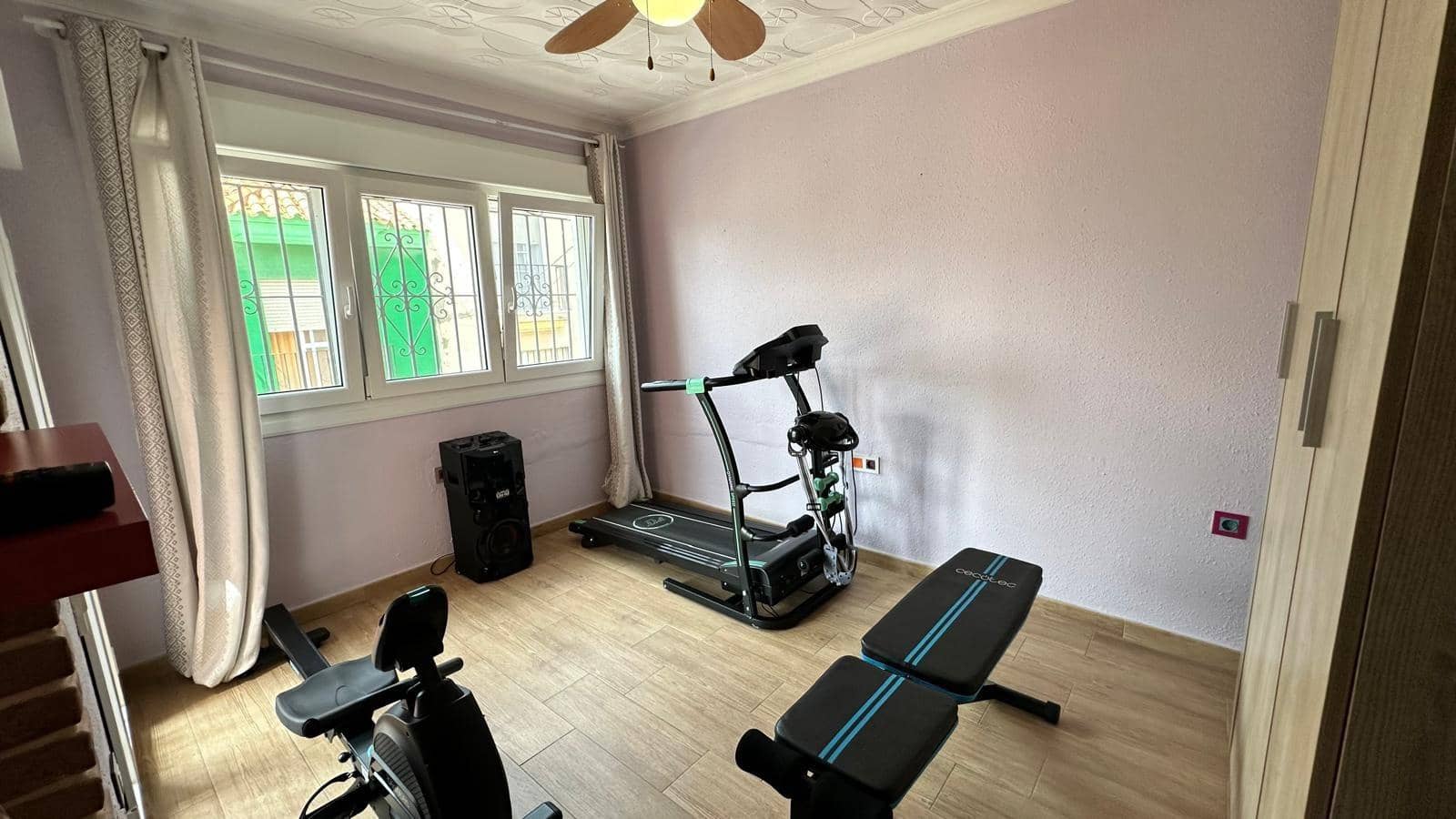 5 camera da letto Villetta a Schiera in vendita in La Linea de la Concepcion con piscina - 434.900 € (Rif: 10120499)