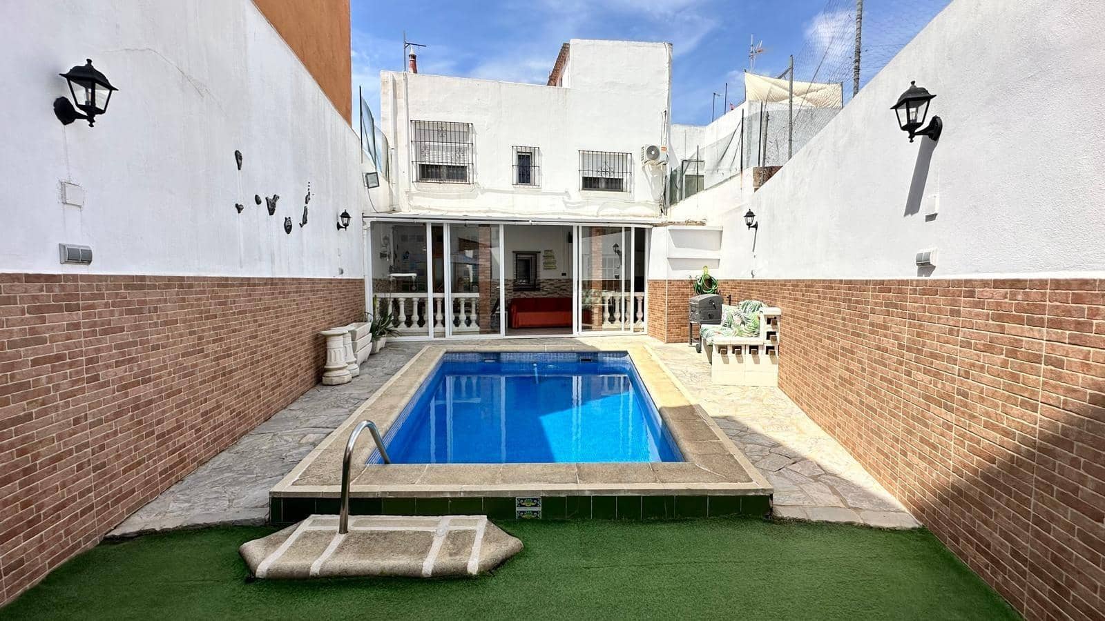 5 camera da letto Villetta a Schiera in vendita in La Linea de la Concepcion con piscina - 434.900 € (Rif: 10120499)