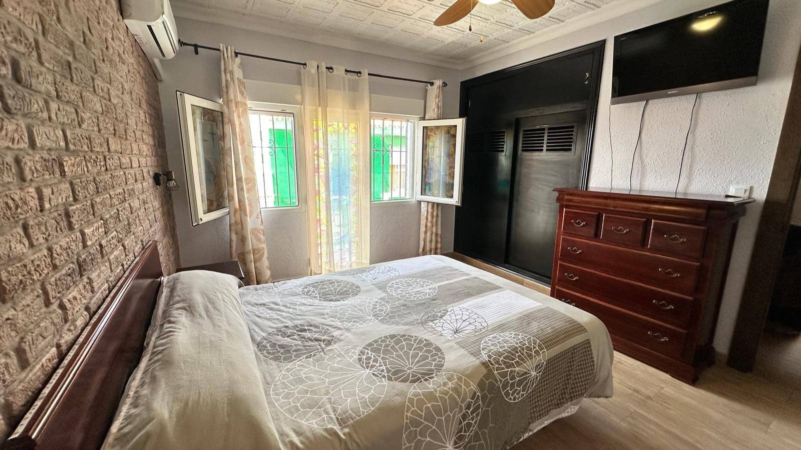 5 camera da letto Villetta a Schiera in vendita in La Linea de la Concepcion con piscina - 434.900 € (Rif: 10120499)