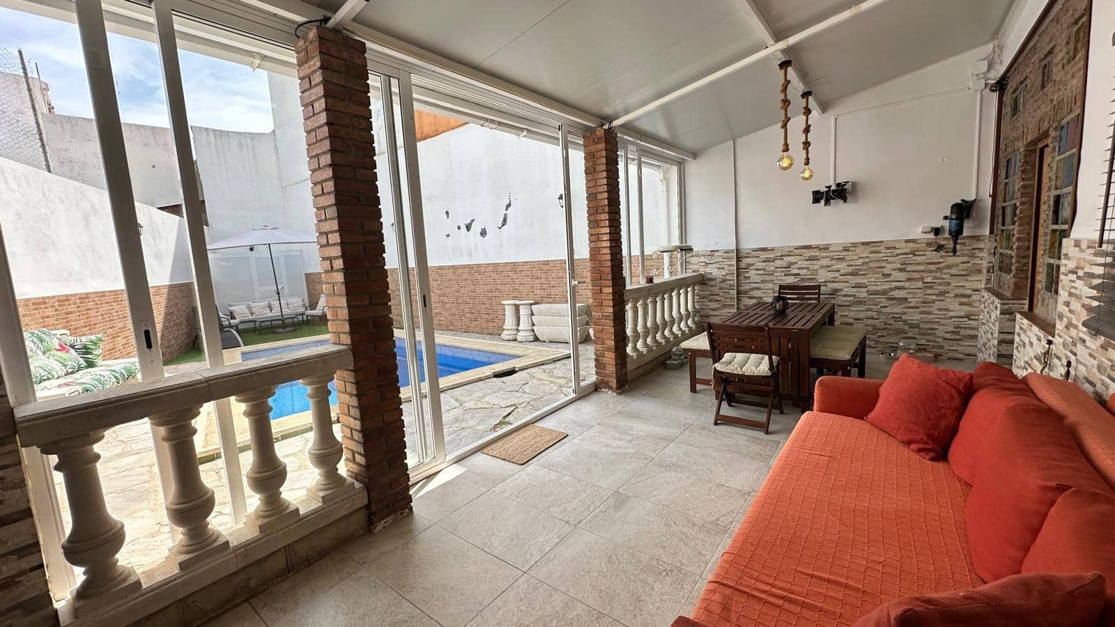 5 camera da letto Villetta a Schiera in vendita in La Linea de la Concepcion con piscina - 434.900 € (Rif: 10120499)