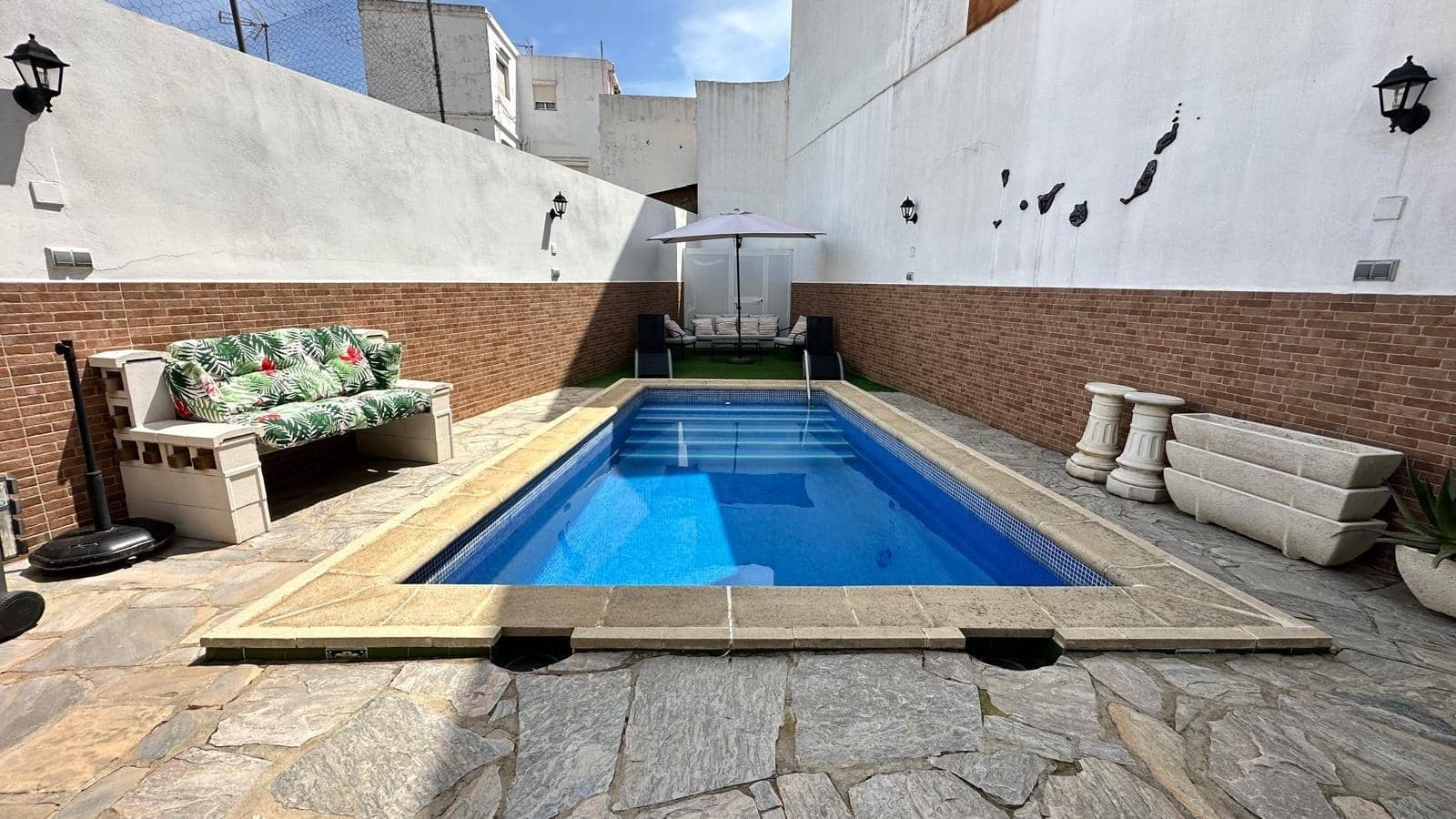 5 camera da letto Villetta a Schiera in vendita in La Linea de la Concepcion con piscina - 434.900 € (Rif: 10120499)