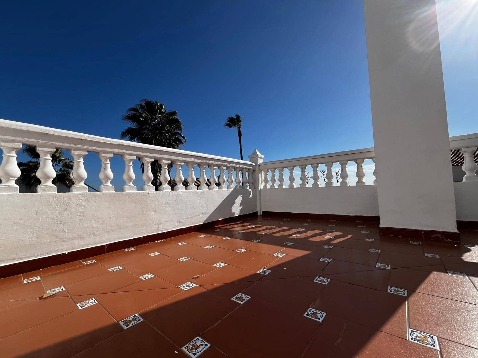 3 bedroom Villa for sale in Algeciras with pool garage - € 365,000 (Ref: 10120503)