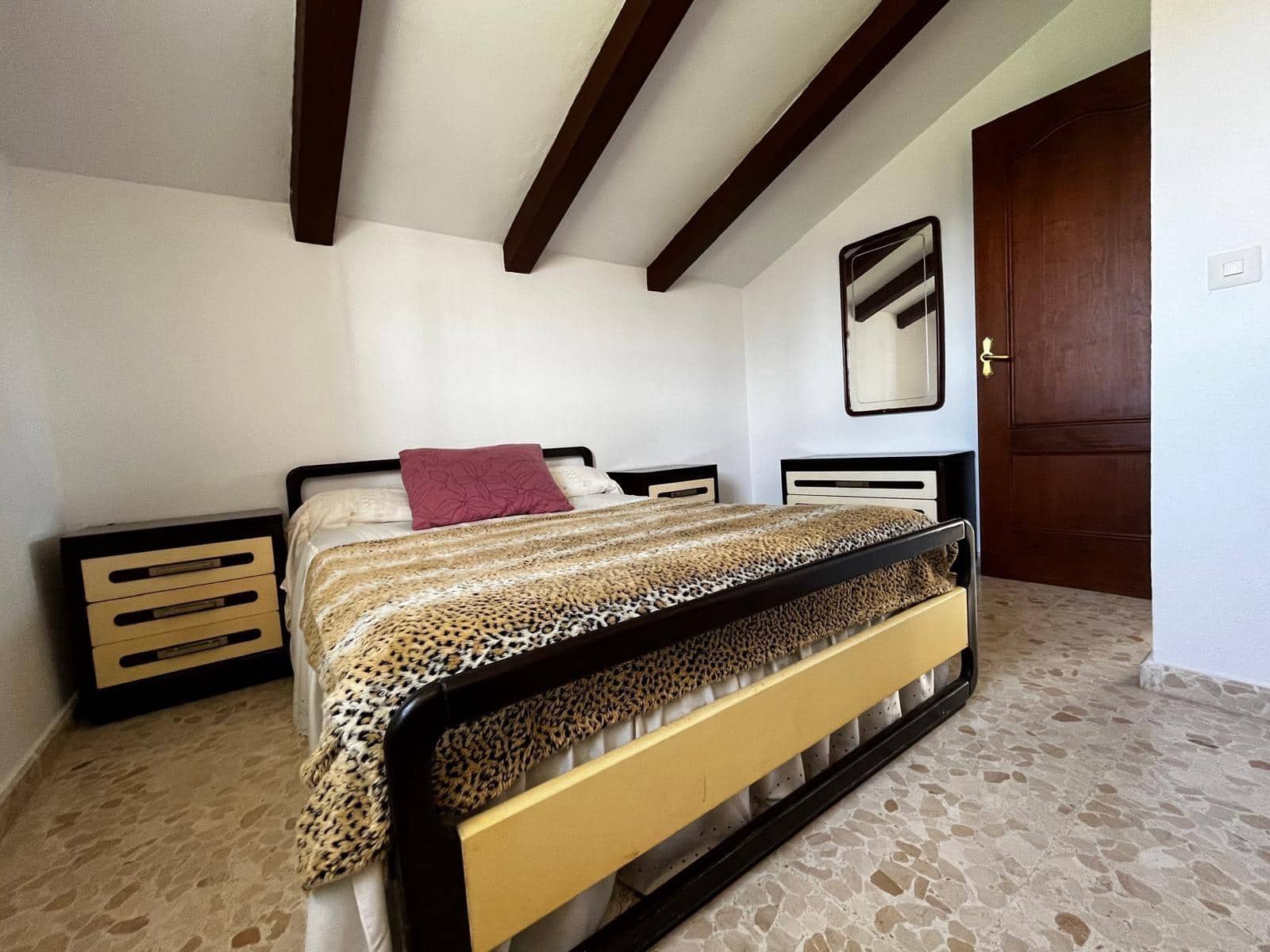 3 bedroom Villa for sale in Algeciras with pool garage - € 365,000 (Ref: 10120503)