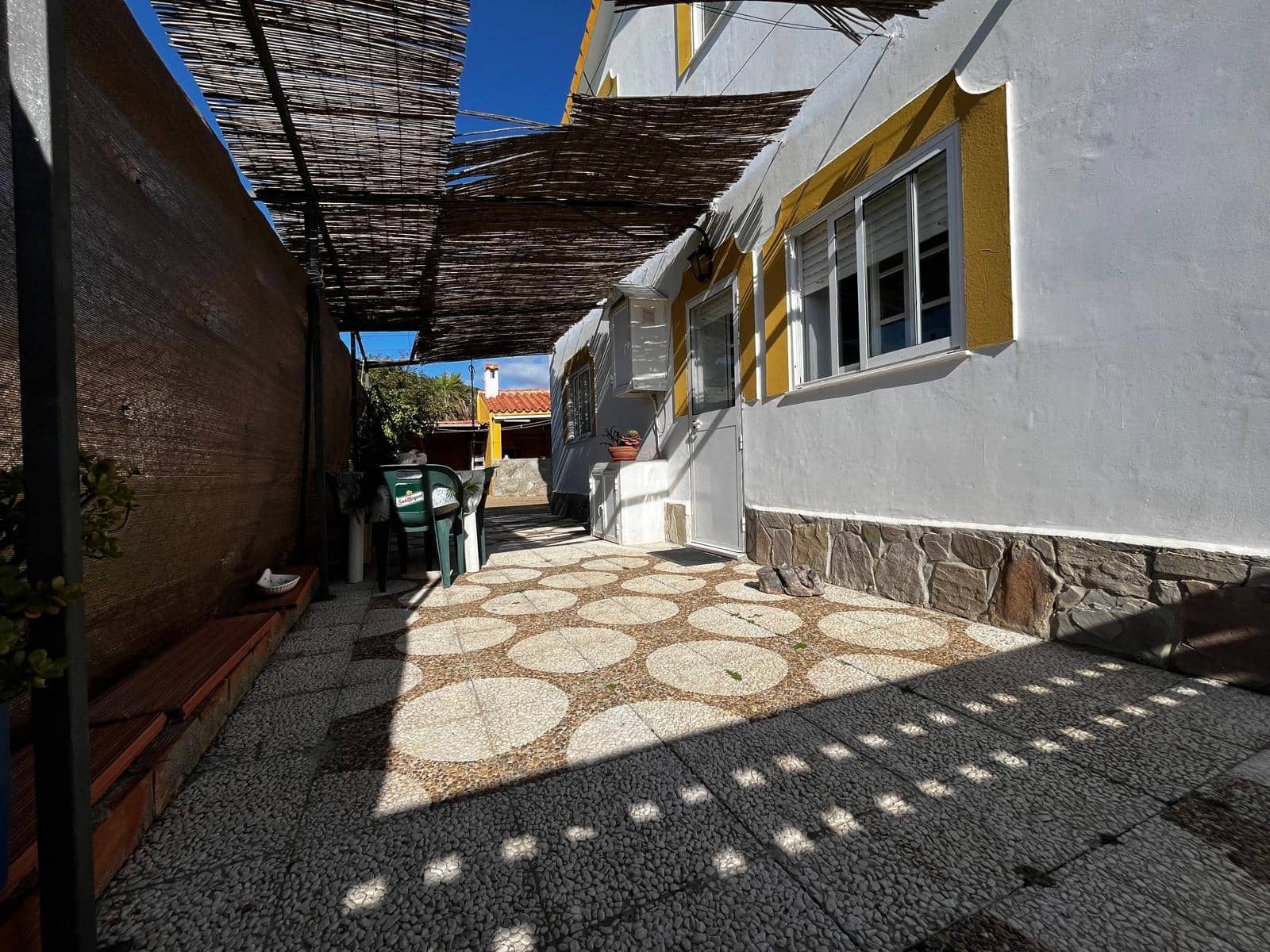 3 bedroom Villa for sale in Algeciras with pool garage - € 365,000 (Ref: 10120503)
