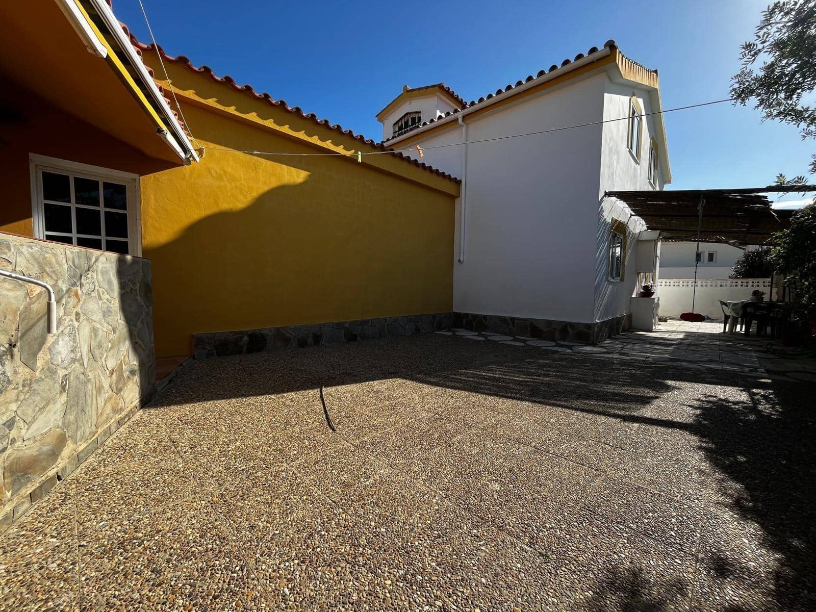 3 bedroom Villa for sale in Algeciras with pool garage - € 365,000 (Ref: 10120503)