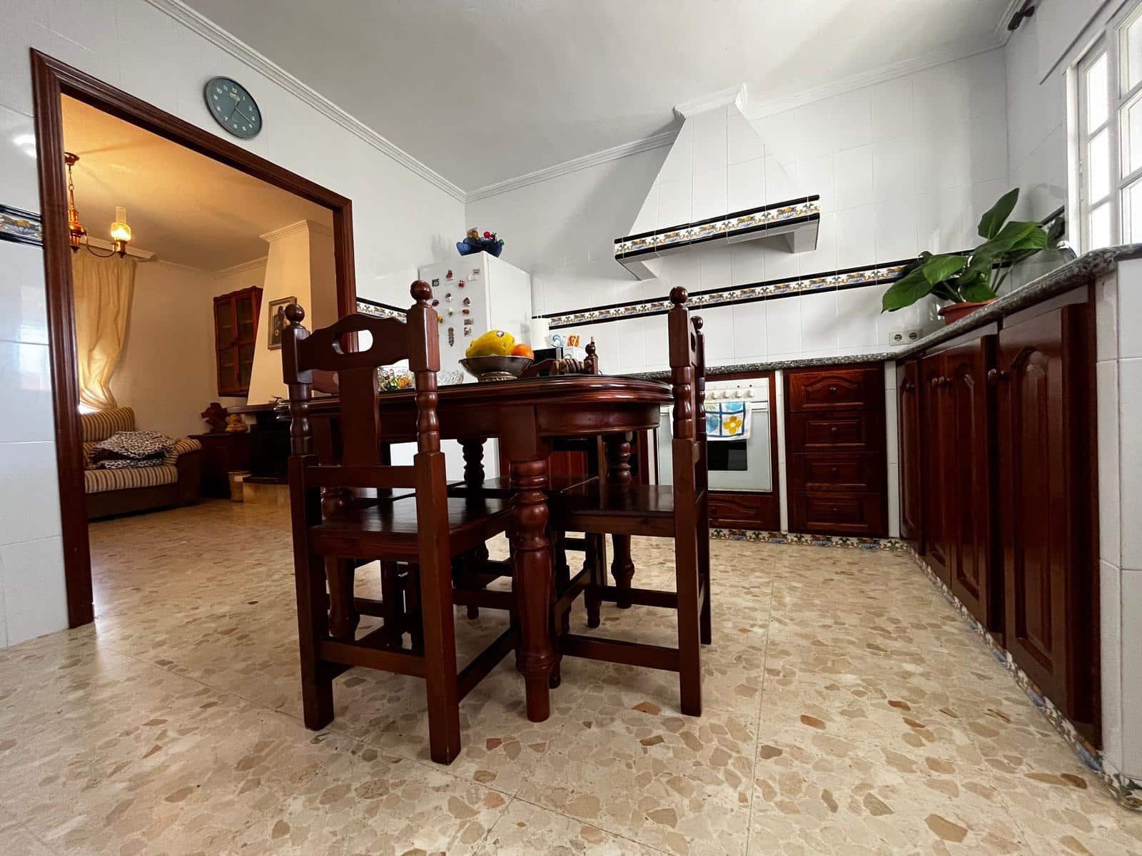 3 bedroom Villa for sale in Algeciras with pool garage - € 365,000 (Ref: 10120503)
