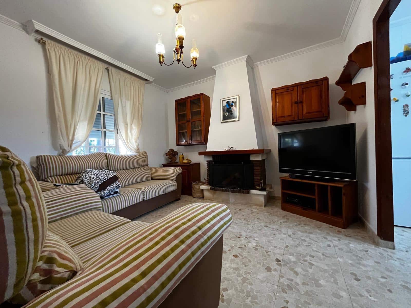 3 bedroom Villa for sale in Algeciras with pool garage - € 365,000 (Ref: 10120503)