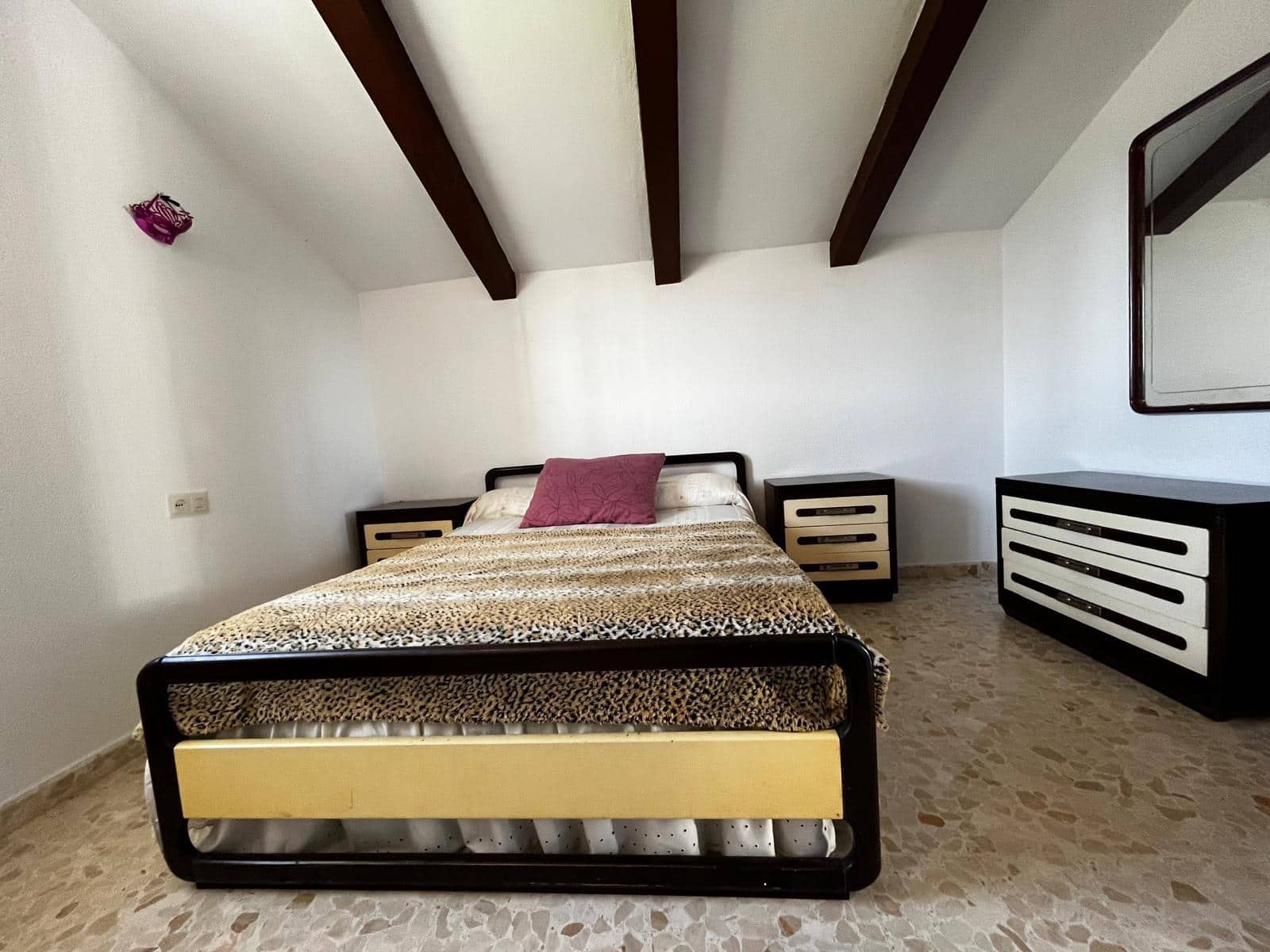 3 bedroom Villa for sale in Algeciras with pool garage - € 365,000 (Ref: 10120503)