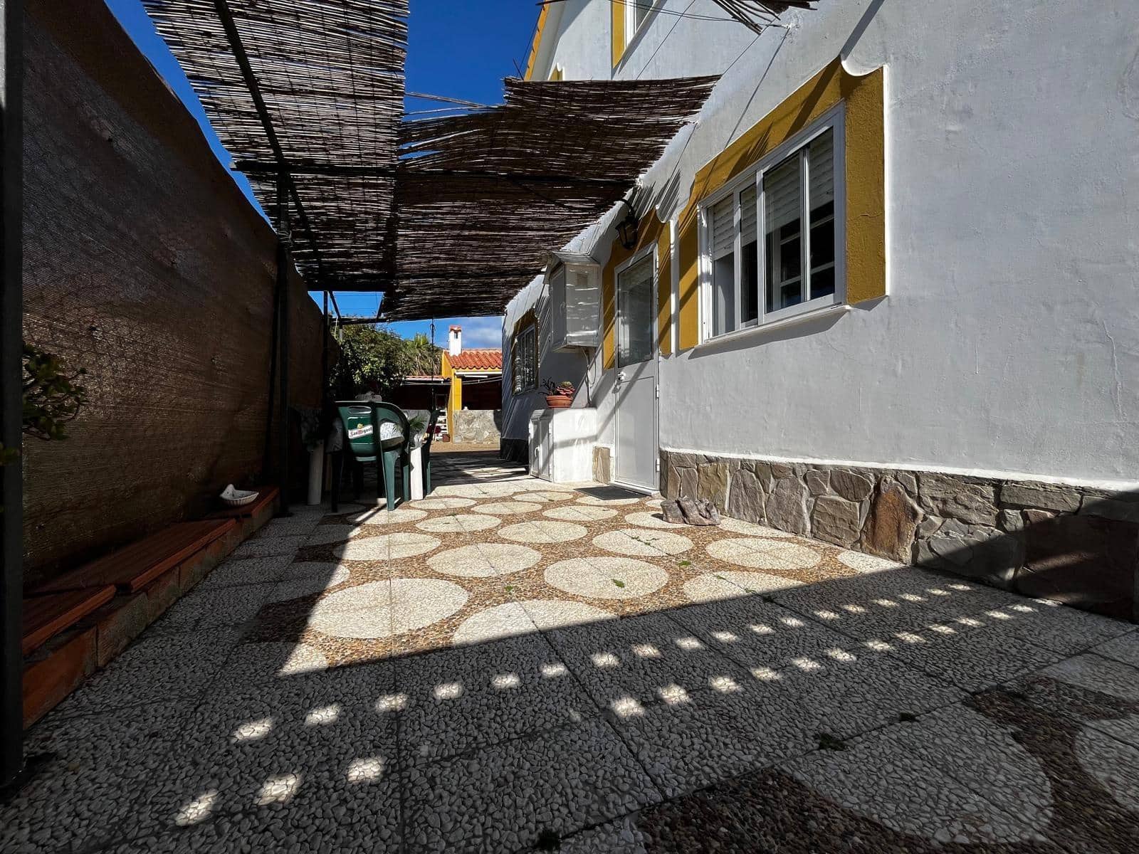 3 bedroom Villa for sale in Algeciras with pool garage - € 365,000 (Ref: 10120503)
