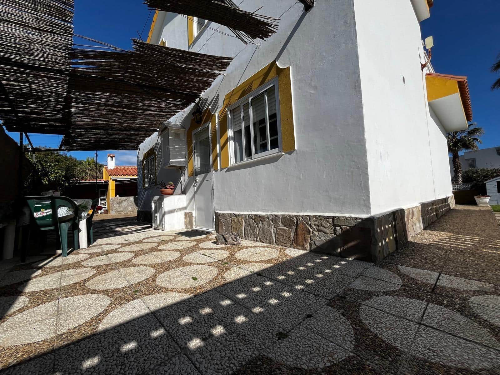 3 bedroom Villa for sale in Algeciras with pool garage - € 365,000 (Ref: 10120503)