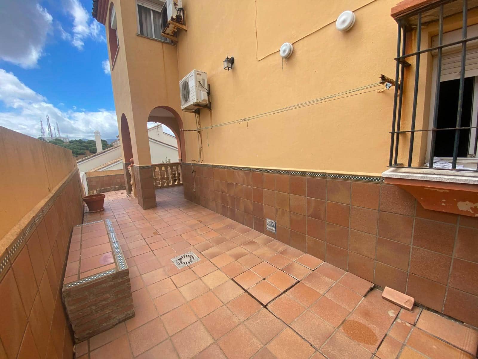 4 soverom Kjedet enebolig til salgs i Los Barrios - € 350 000 (Ref: 10133615)
