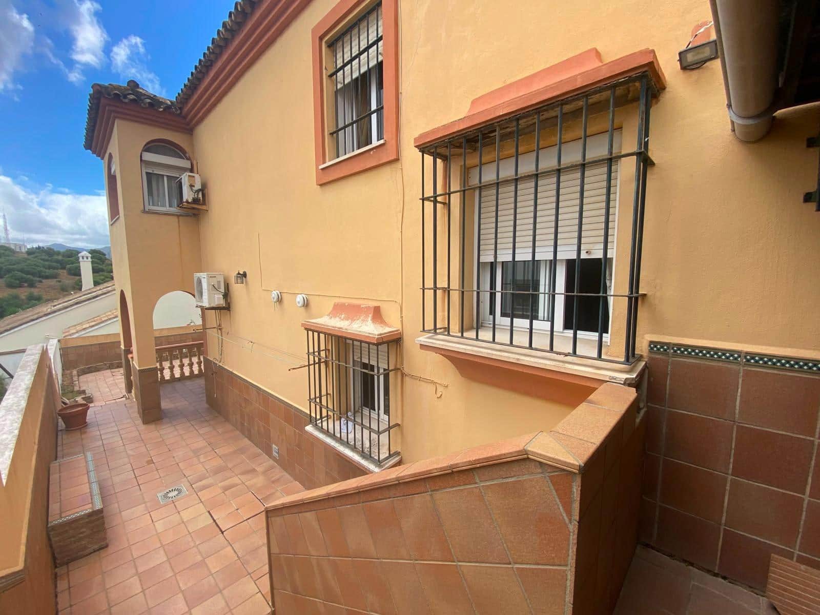 4 soverom Kjedet enebolig til salgs i Los Barrios - € 350 000 (Ref: 10133615)
