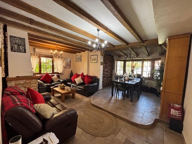 4 soverom Villa til salgs i Guadacorte, Los Barrios med garasje - € 385 000 (Ref: 10135194)