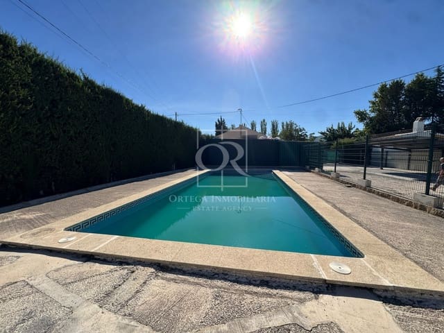 4 soveværelse Finca/Landehus til leje i Caravaca de la Cruz med swimmingpool garage - € 750 (Ref: 10116197)