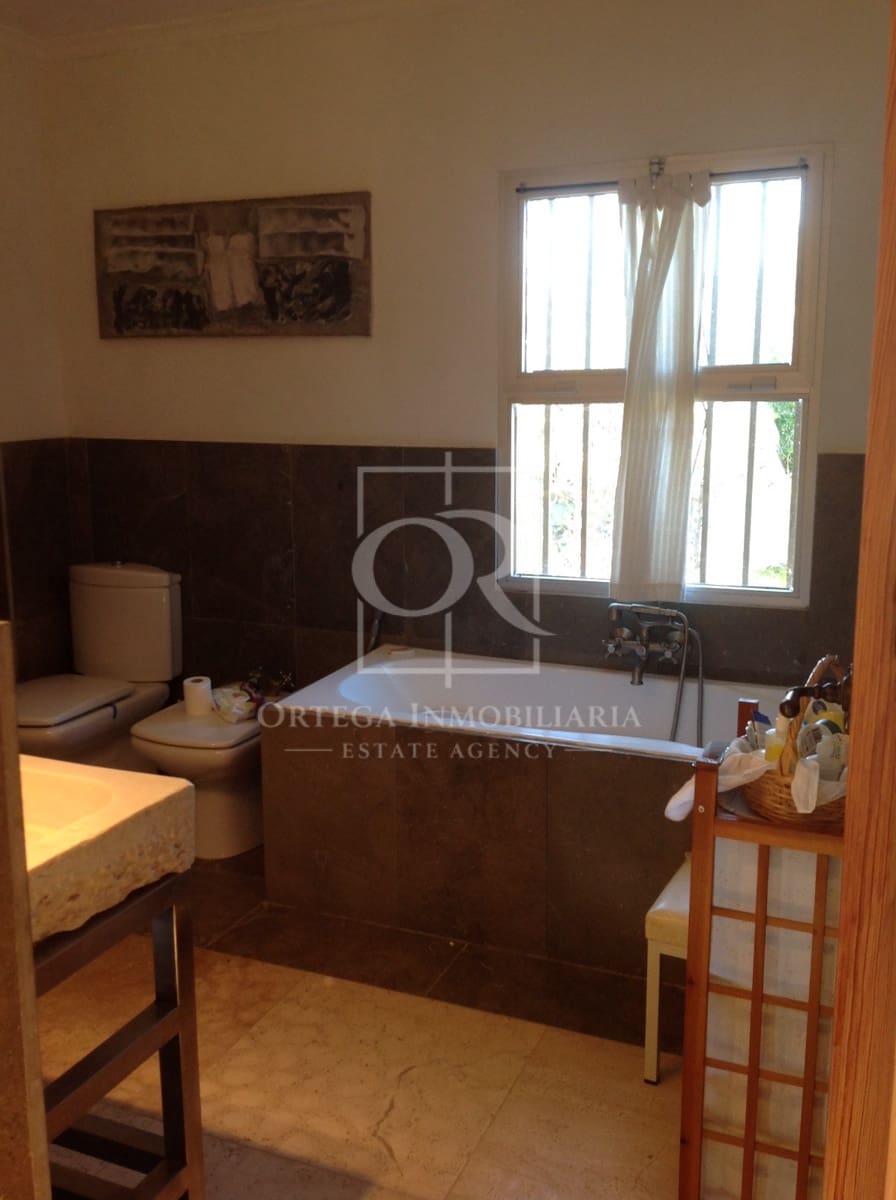 4 bedroom Finca/Country House for sale in Cehegin with pool garage - € 179,500 (Ref: 10116199)