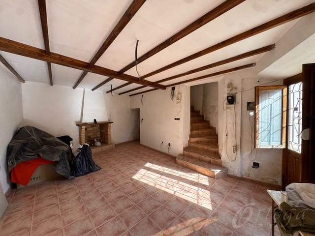 3 makuuhuone Omakotitalo myytävänä paikassa Cehegín - 39 500 € (Ref: 10116209)