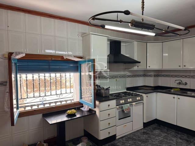 7 soveværelse Byhus til salg i Cehegín med garage - € 60.000 (Ref: 10117132)