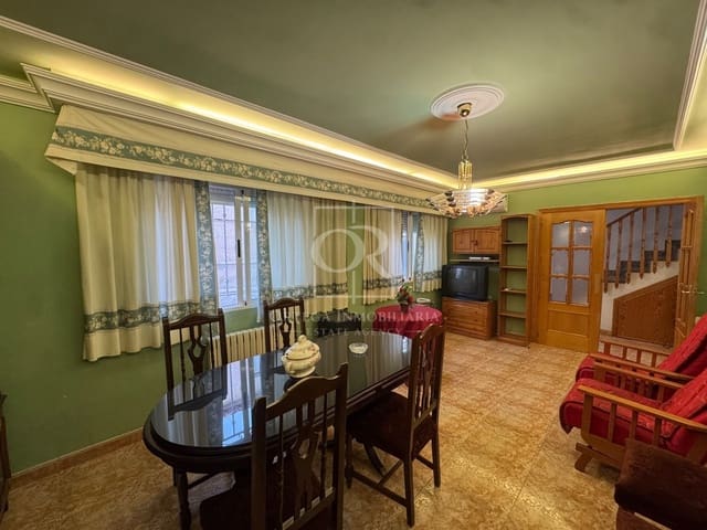 5 quarto Casa em Banda para venda em Cehegín - 125 000 € (Ref: 10168777)