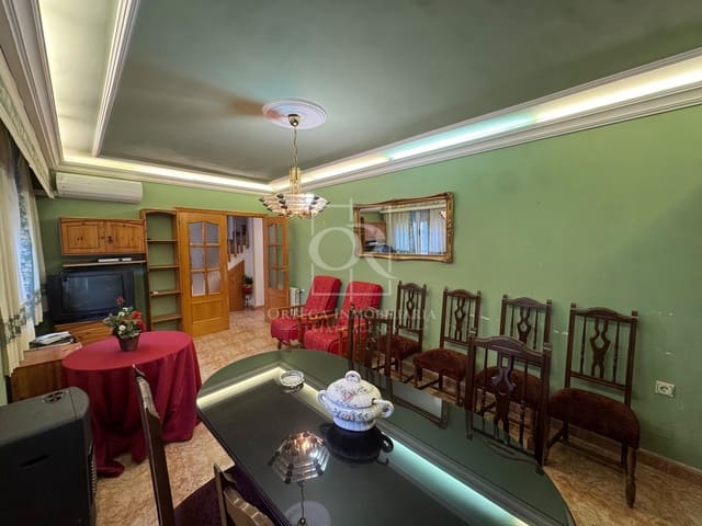 5 quarto Casa em Banda para venda em Cehegín - 125 000 € (Ref: 10168777)