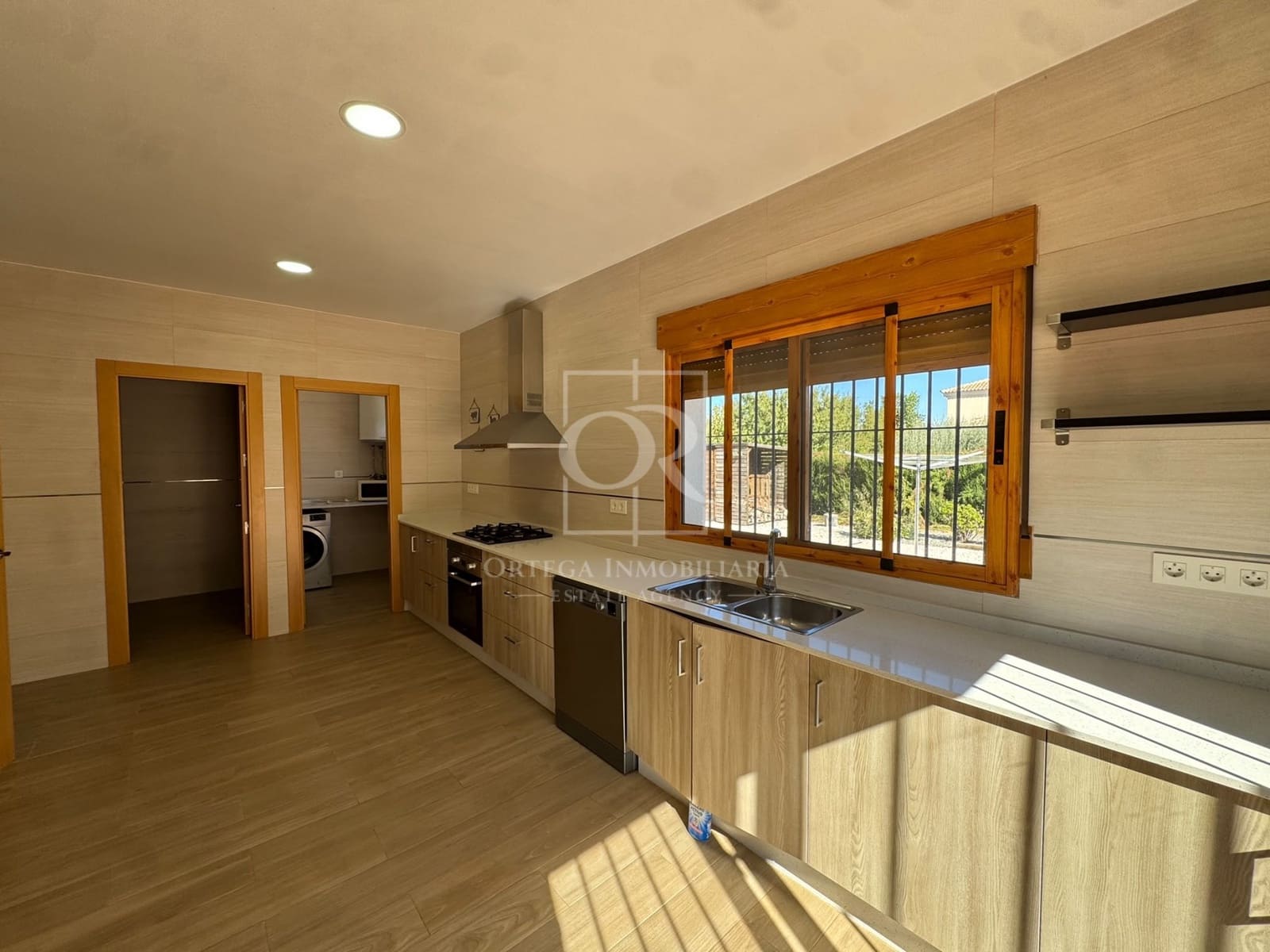 3 bedroom Finca/Country House for rent in Cehegin with pool garage - € 1,450 (Ref: 10169385)
