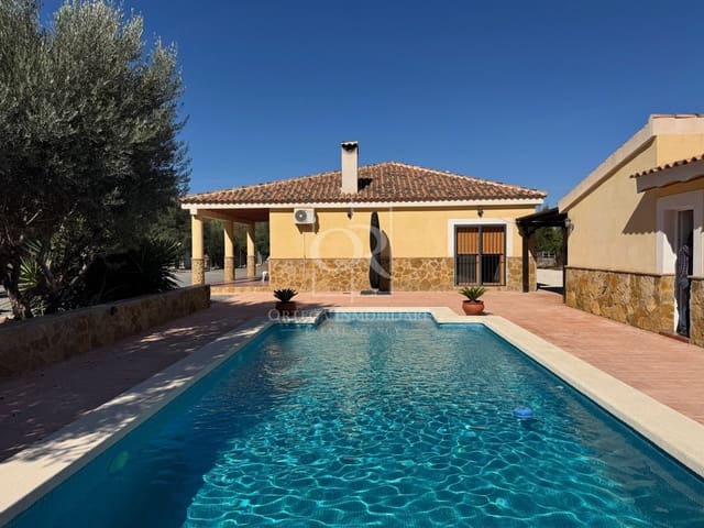 3 bedroom Finca/Country House for rent in Cehegín with pool garage - € 1,450 (Ref: 10169385)