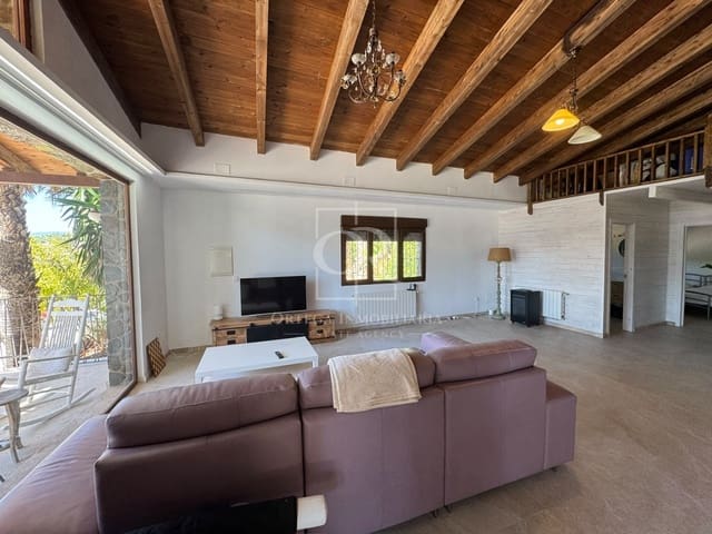 3 bedroom Finca/Country House for rent in Cehegín with pool garage - € 1,500 (Ref: 10169386)