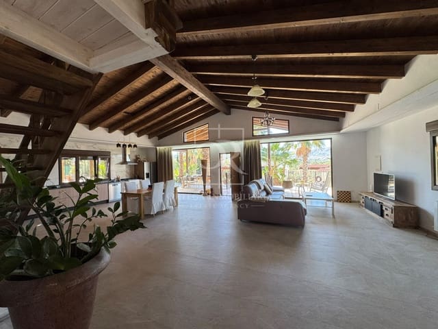 3 bedroom Finca/Country House for rent in Cehegín with pool garage - € 1,500 (Ref: 10169386)