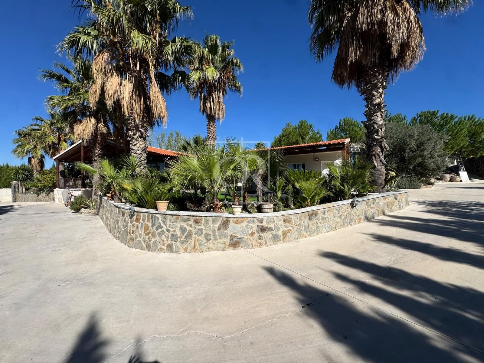 3 bedroom Finca/Country House for rent in Cehegin with pool garage - € 1,500 (Ref: 10169386)