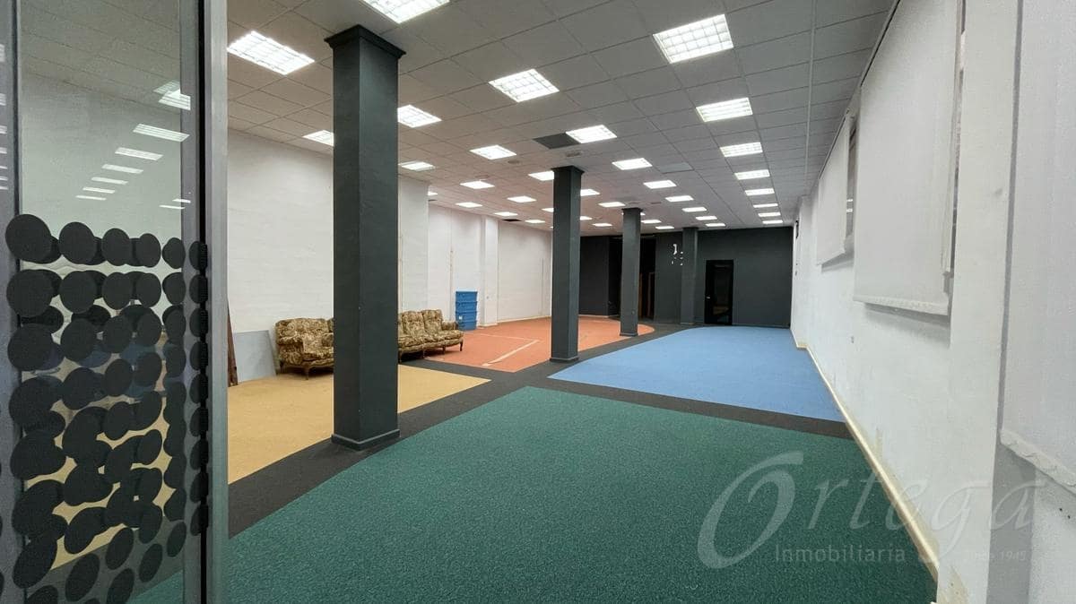 Commercial for sale in Cehegin with garage - € 199,500 (Ref: 6086620)